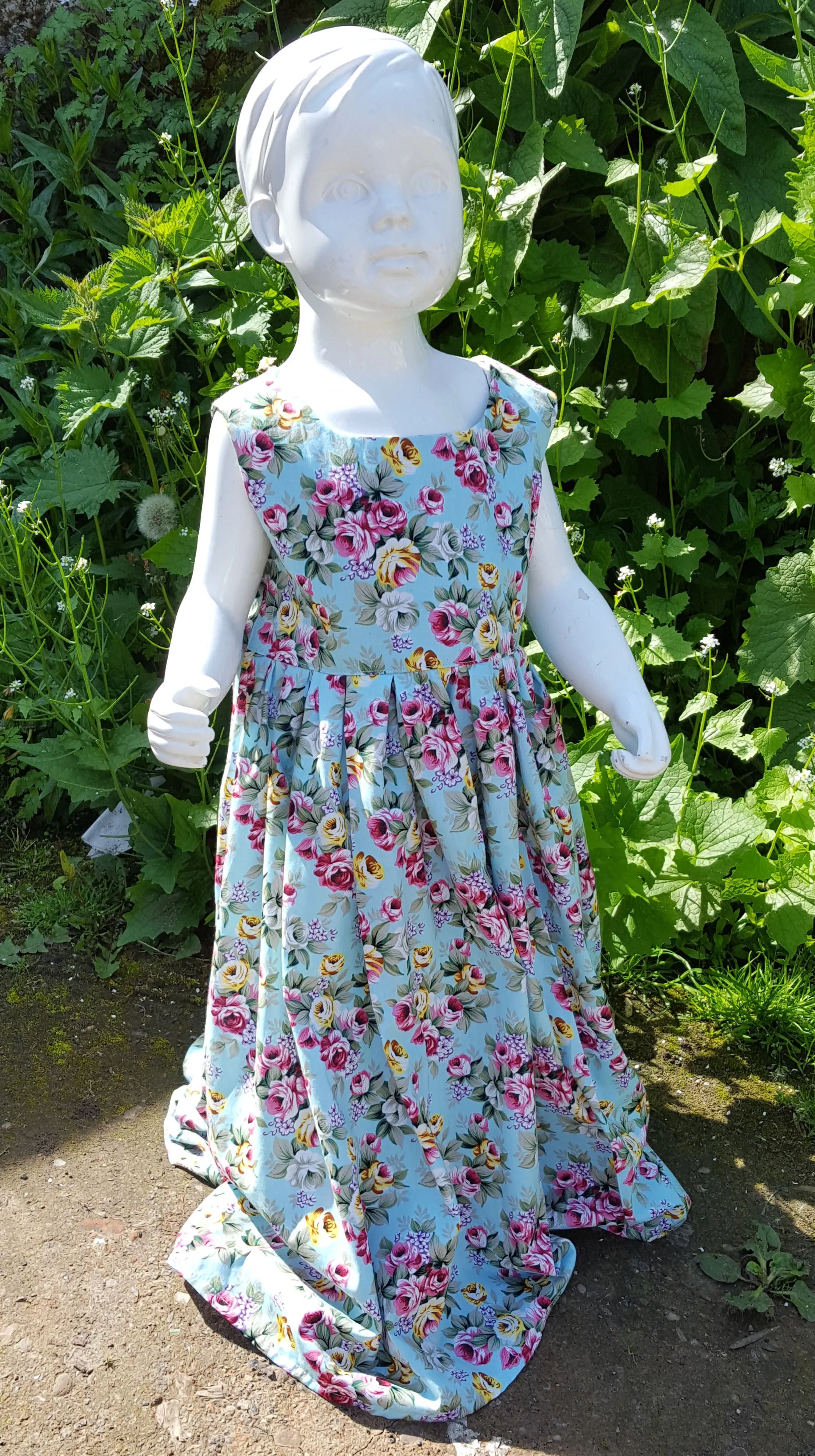 Little girls maxi dress, to fit age 4, Party dress, alternative wear dress,